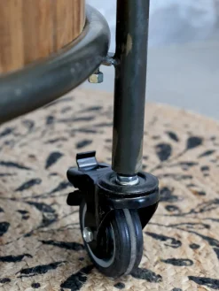 Chic Antique Display auf Rädern mit 3 Regalen und 3 Holzkisten