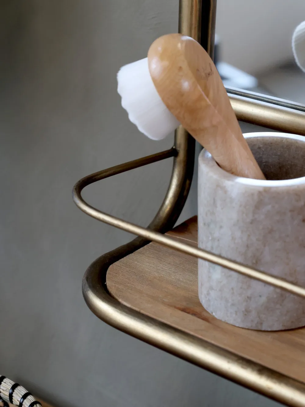 Chic Antique Halbrunder Spiegel mit Holz-Regal