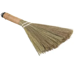 Chic Antique Kehrbesen aus Naturstroh