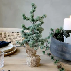 Chic Antique Künstllicher Zedernbaum mit Schnee