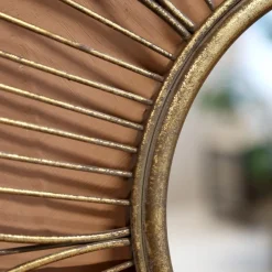 Chic Antique Spiegel mit Blumendeko