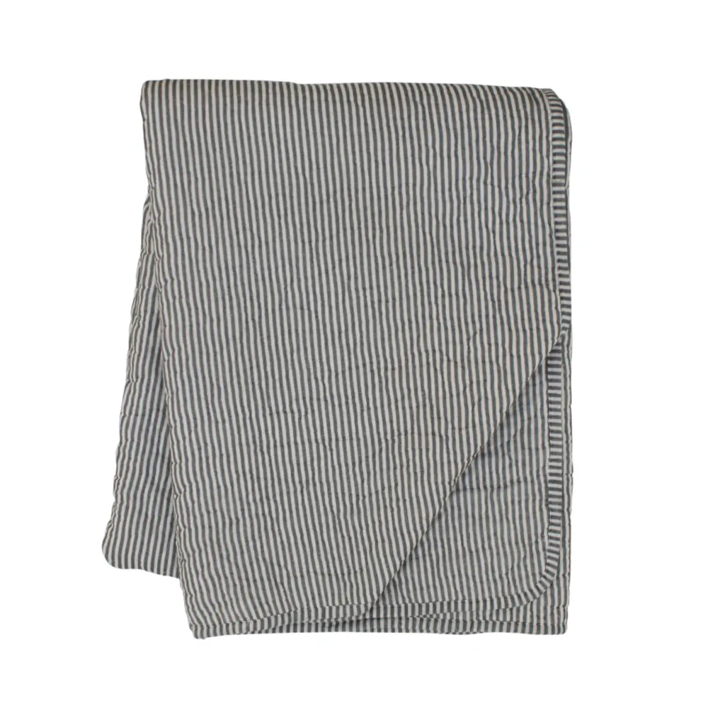 Krasilnikoff Quilt mit dünnen Streifen, Schwarz/Weiß